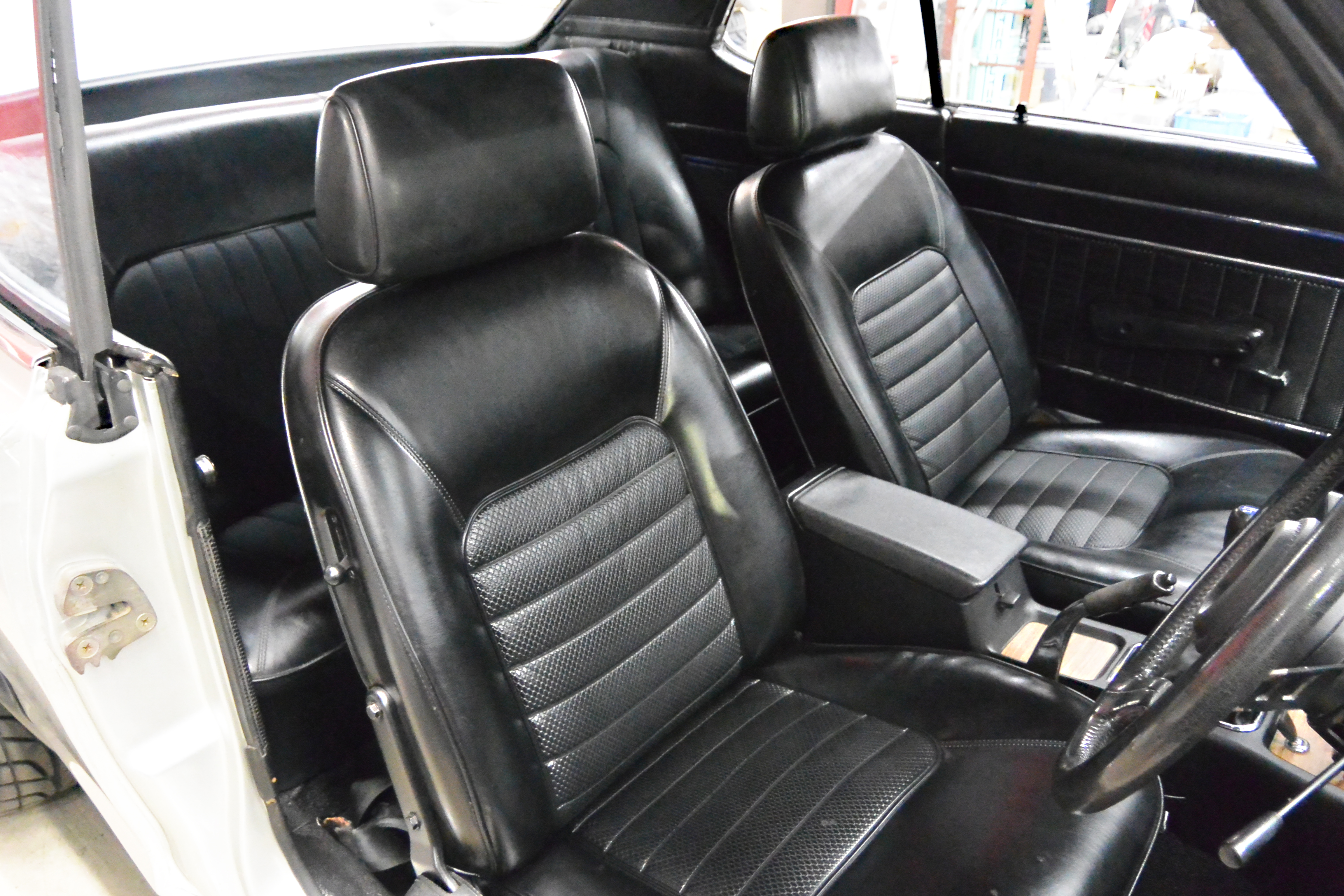 シート純正に｜ハコスカ、フェアレディZ等の旧車販売ティーバレー