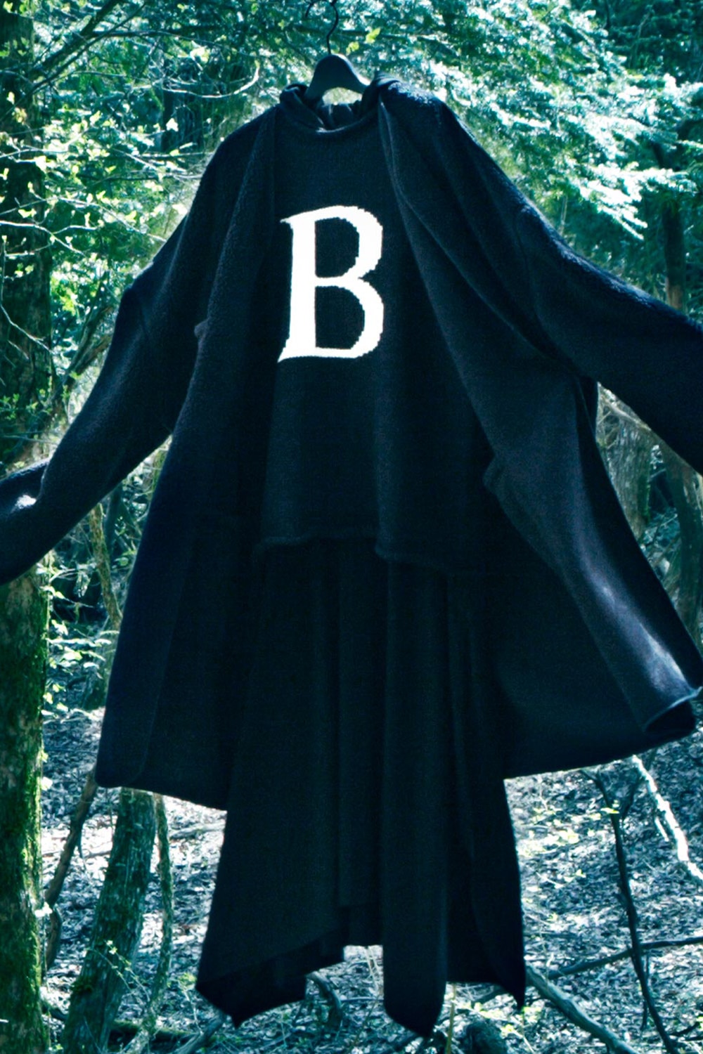 AUTUMN / WINTER 2016-17 | Yohji Yamamoto (ヨウジヤマモト) Official