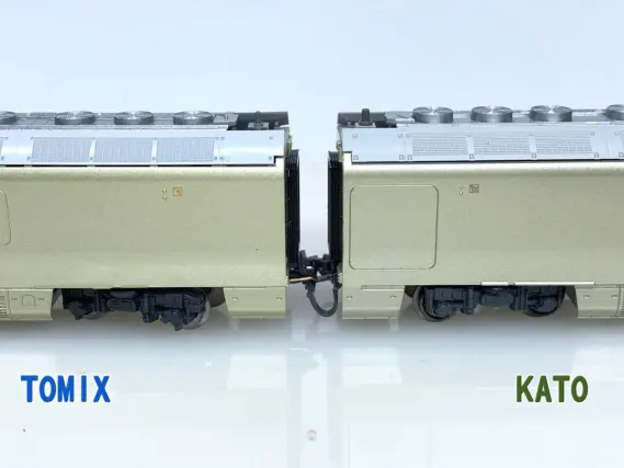 E001形「TRAIN SUITE 四季島」が入線しました。TOMIX 98307 98308