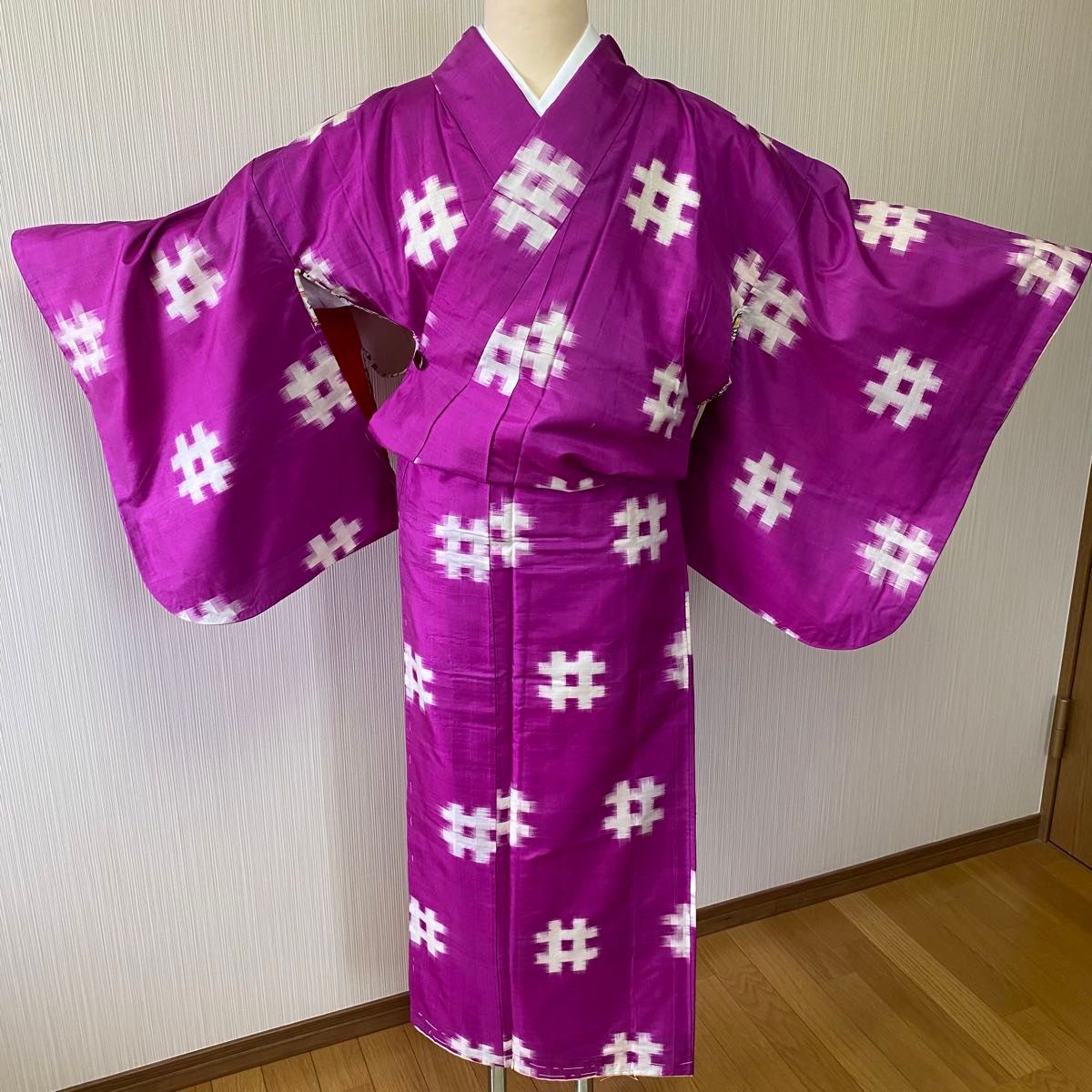 銘仙 袷 希少 高級品 鮮やか 赤紫 井桁絣模様 アンティーク着物 大正