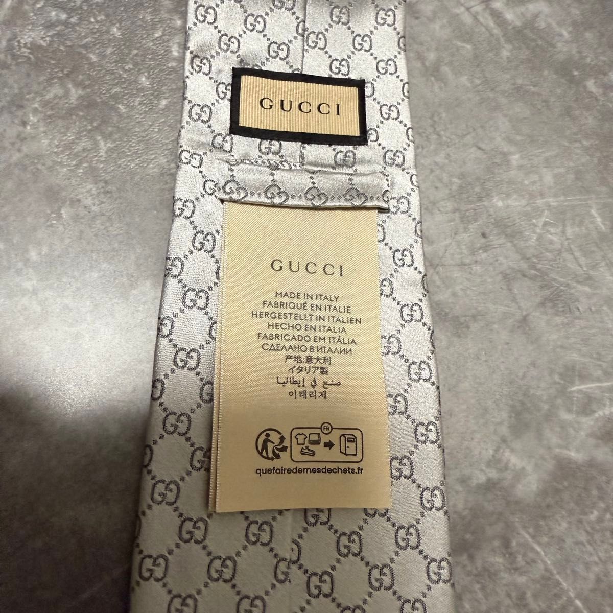 美品 GUCCI グッチ ネクタイ シルバー インターロッキング 結婚式
