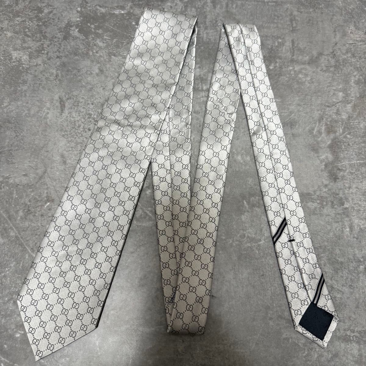 美品 GUCCI グッチ ネクタイ シルバー インターロッキング 結婚式