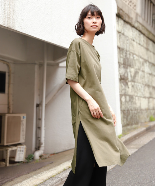 LAKOLE（ラコレ）の「シルキータッチシンプルTシャツワンピース