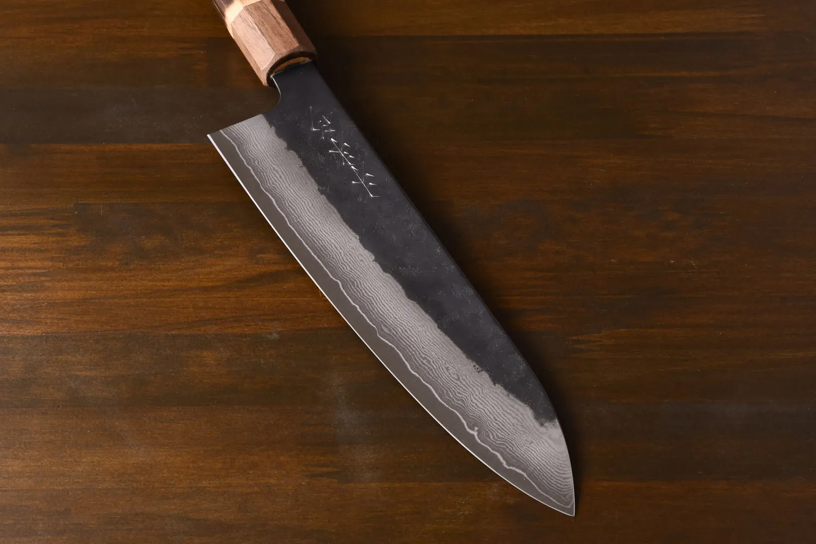 未来伝 黒打ちVG10ダマスカス 牛刀 210mm | 大阪・東京の包丁専門店