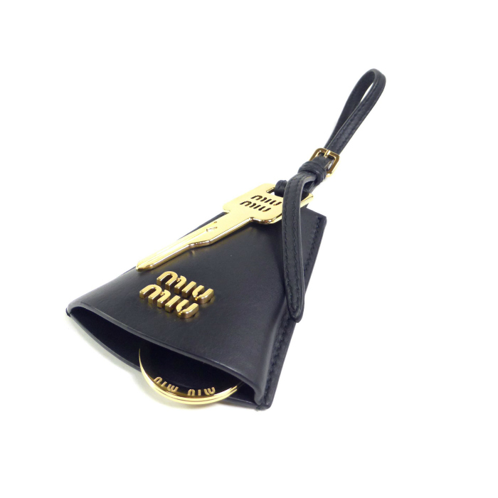 miu miu（ミュウミュウ） レザートリック キーホルダー チャーム