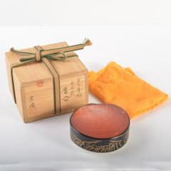 茶道具 山中塗 道場宗廣作 玄々斎好 月日貝蒔絵 香合 共箱 V 6015