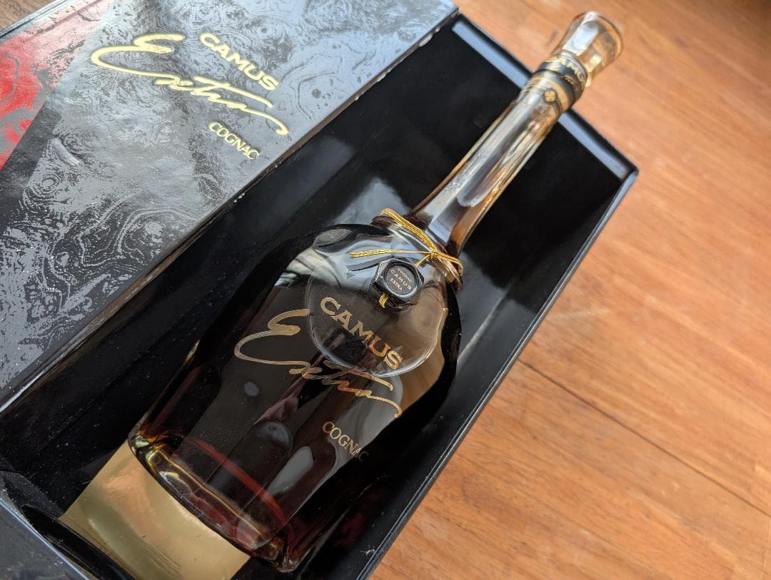 カミュ エクストラ コニャック 　古酒 カミュ CAMUS エクストラ 700ml ブランデー コニャック 古酒