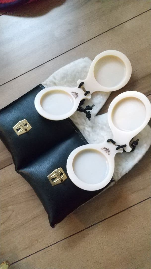 フラメンコカスタネット 白 打楽器 カスタネット Amazon | 2個 伝統的なフラメンコカスタネット スペインのカスタネット