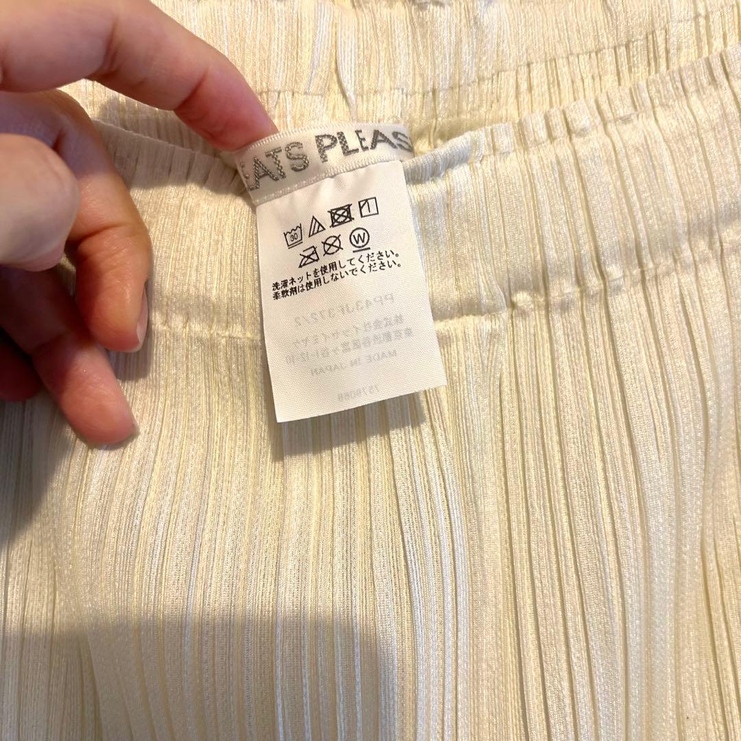 n*a様 PLEATS PLEASE THICKER BOTTOMS no2 - メルカリ