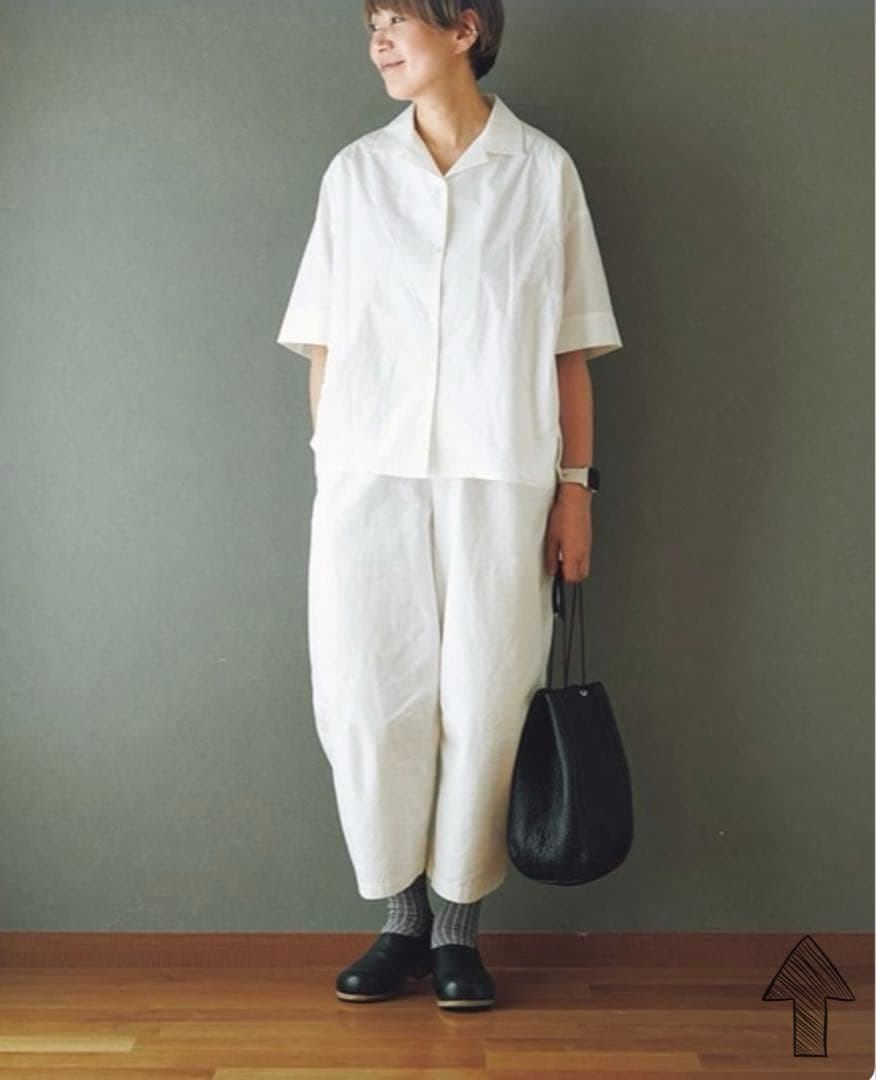 HUIS×金子敦子　すっぴんシャツ　シロ 6/1(日) 10:00〜販売スタート！［金子敦子さんコラボ］すっぴんシャツ