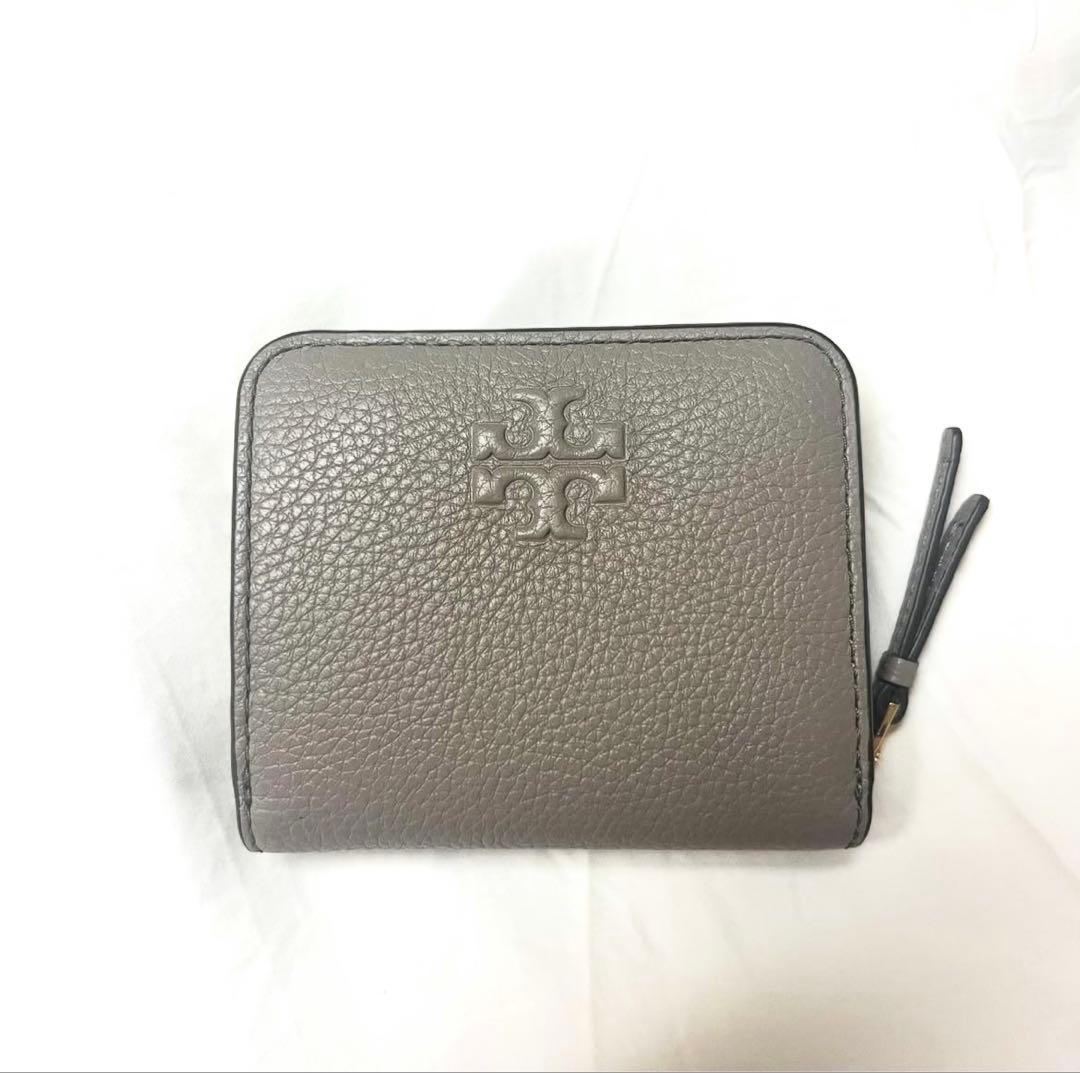 【お値下げしました！】TORY BURCH グレー 二つ折り財布 トリーバーチ 二つ折り財布 レディース ROBINSON BI FOLD WALLET