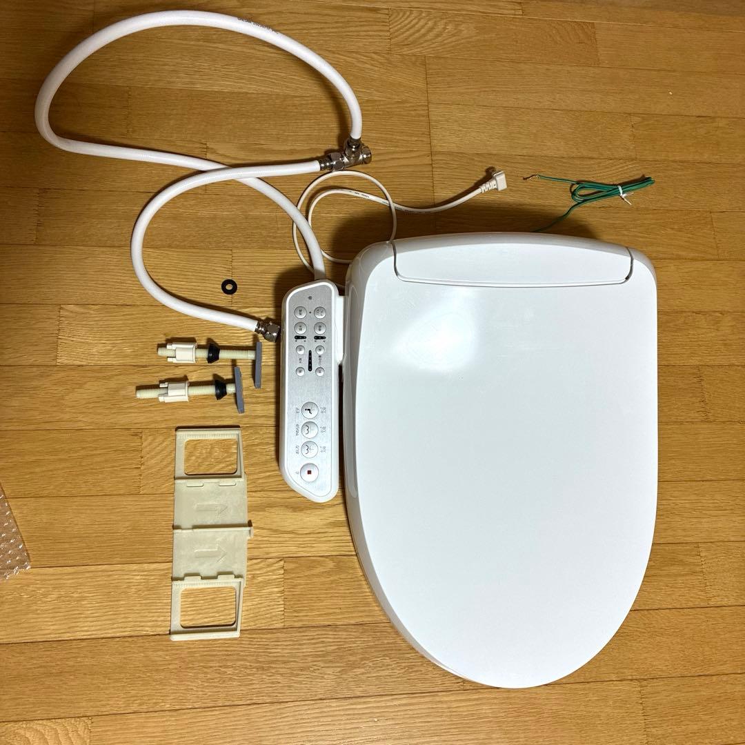 コメリ　温水洗浄便座　HWS-R2 ウォシュレット　2023年製 Jenix（ジェニックス）温水洗浄便座 貯湯式 HWS-R2 の通販