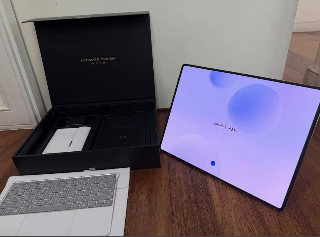 その他ノートPC本体 HUAWEI MateBook Fold 美しい折りたたみPC｢MateBook Fold｣…だけど中国でしか買えないの