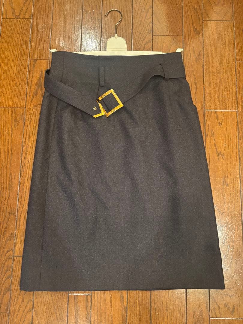 シャネル スカート ベルト付き 22AW☆すぐ届く！ 【CHANEL シャネル】 ミニスカート 関税込 (CHANEL