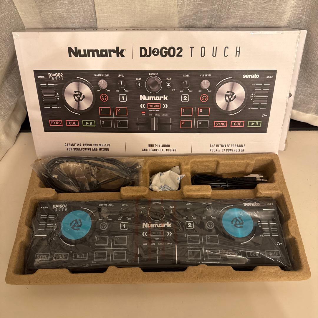 Numark DJ2GO2 Touch ポータブルDJコントローラー Numark DJ2GO2 Touch - Pocket DJ Controller @ The DJ Hookup