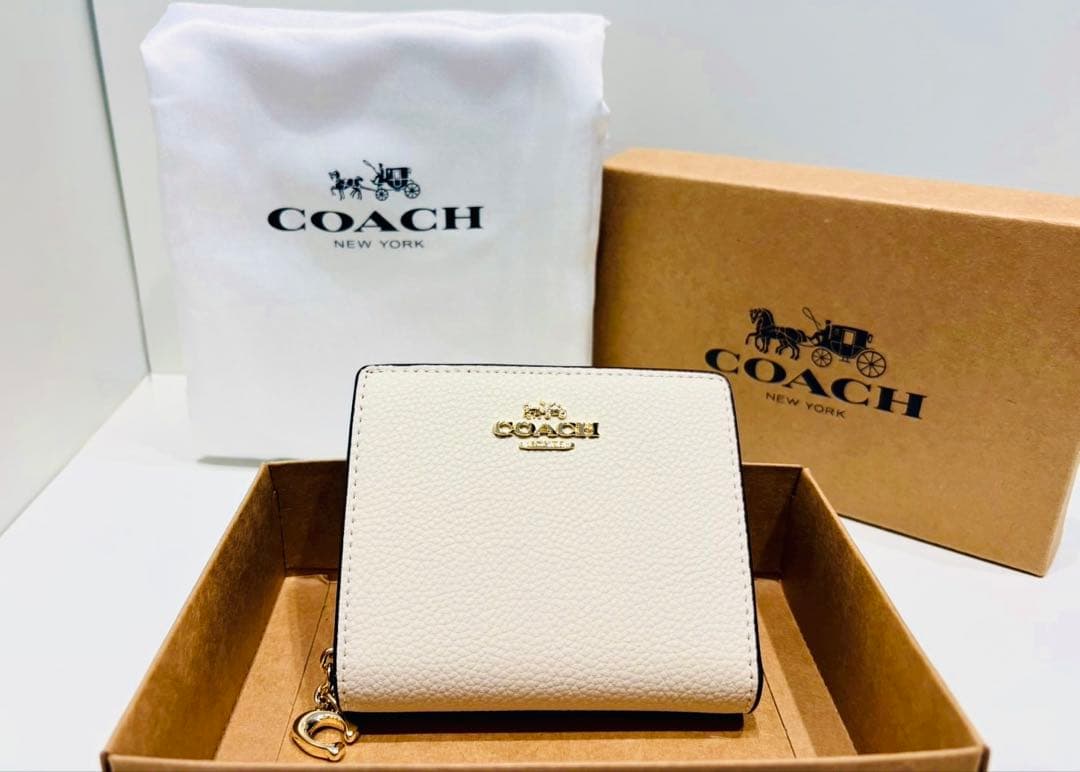 COACH 二つ折り財布 ホワイト　c4452 COACH（コーチ） 財布 長財布 レディース C4452 COACH OUTLET